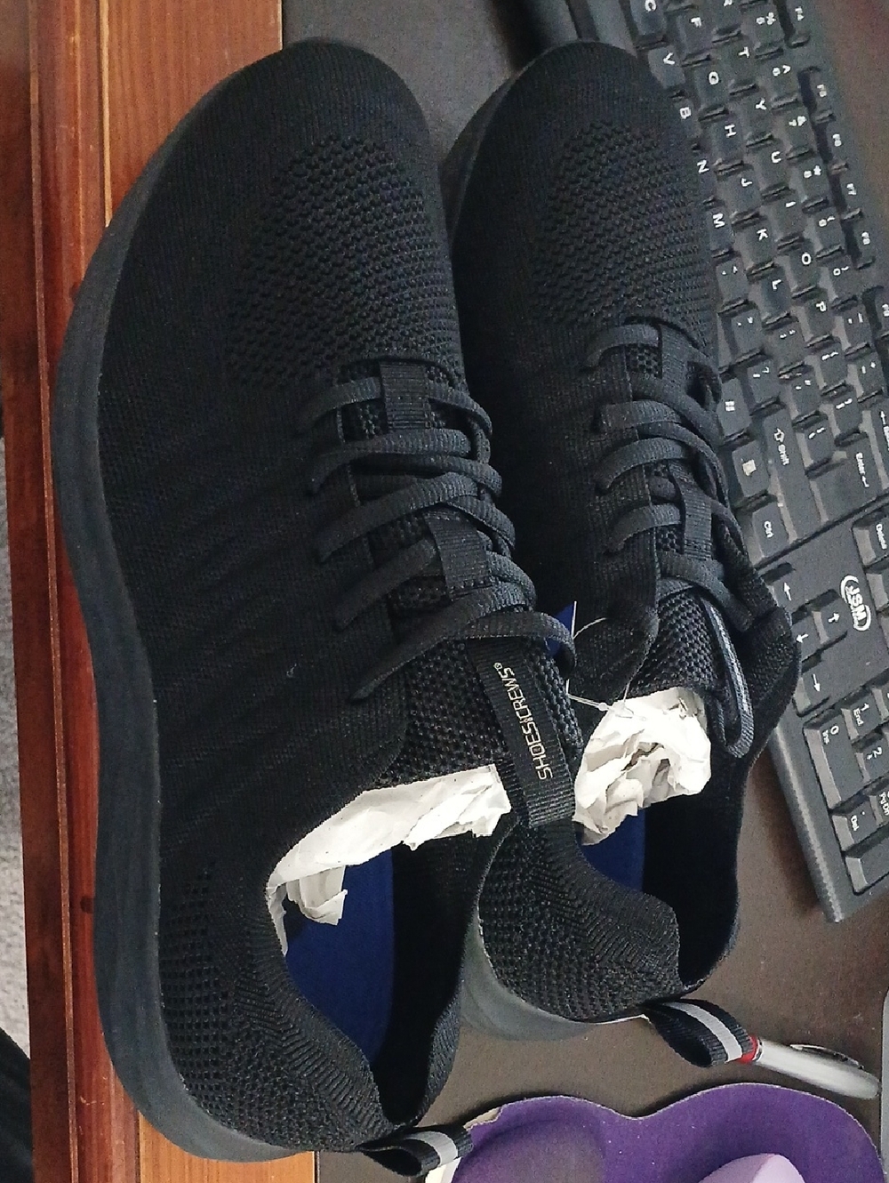 Men's Black Knit  Sneakers - 11 Wide Lightweight Comfort Non Slip Sole